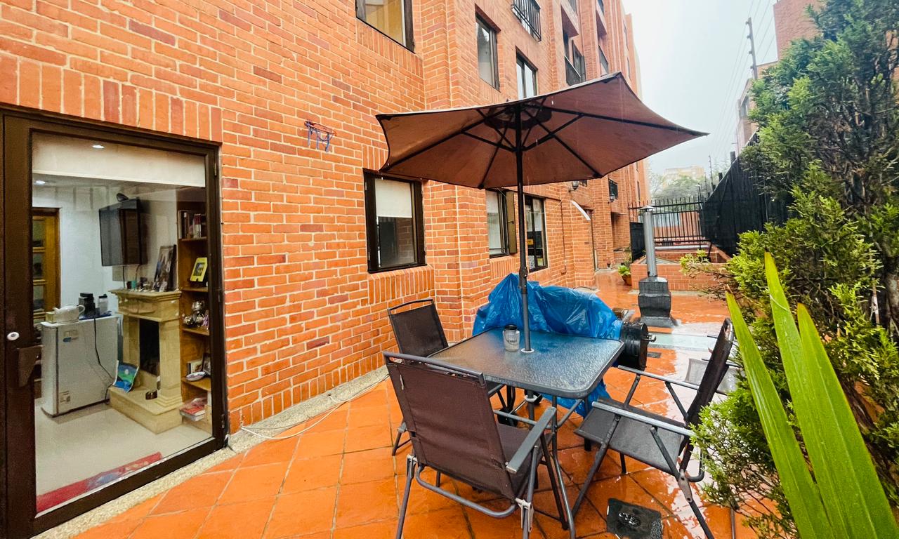 Apartamento de 3 alcobas en venta en La Carolina, Bogotá, 193 m² · foto 6 de 24