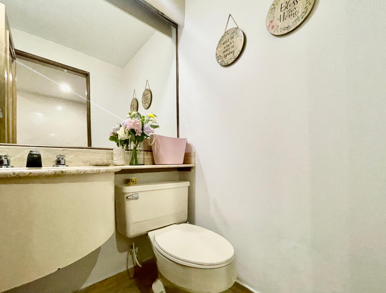 Apartamento de 3 alcobas en venta en La Carolina, Bogotá, 193 m² · foto 8 de 24