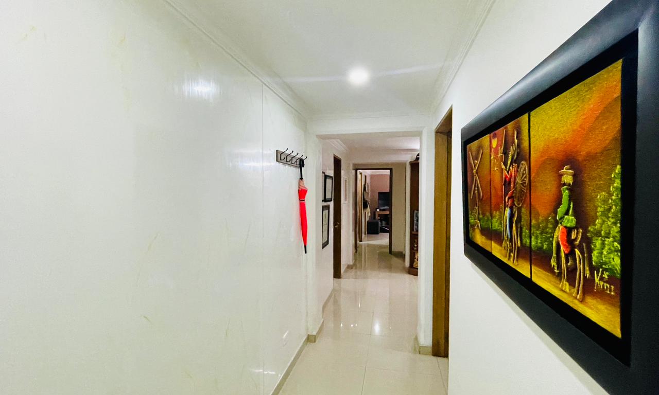 Apartamento de 3 alcobas en venta en La Carolina, Bogotá, 193 m² · foto 9 de 24