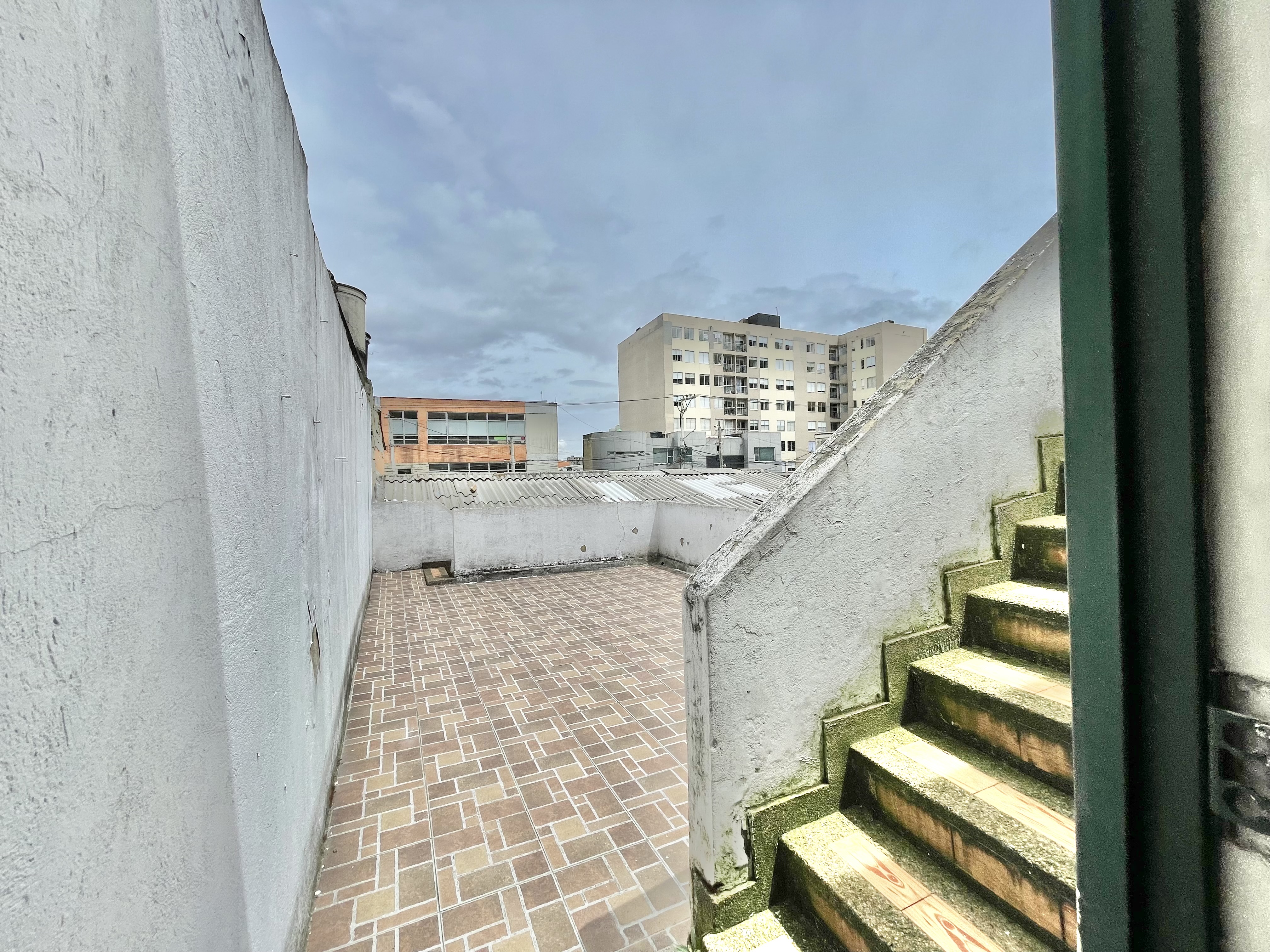 Casa de 7 alcobas en venta en San Antonio Norte, Bogotá, 159 m² · foto 11 de 24