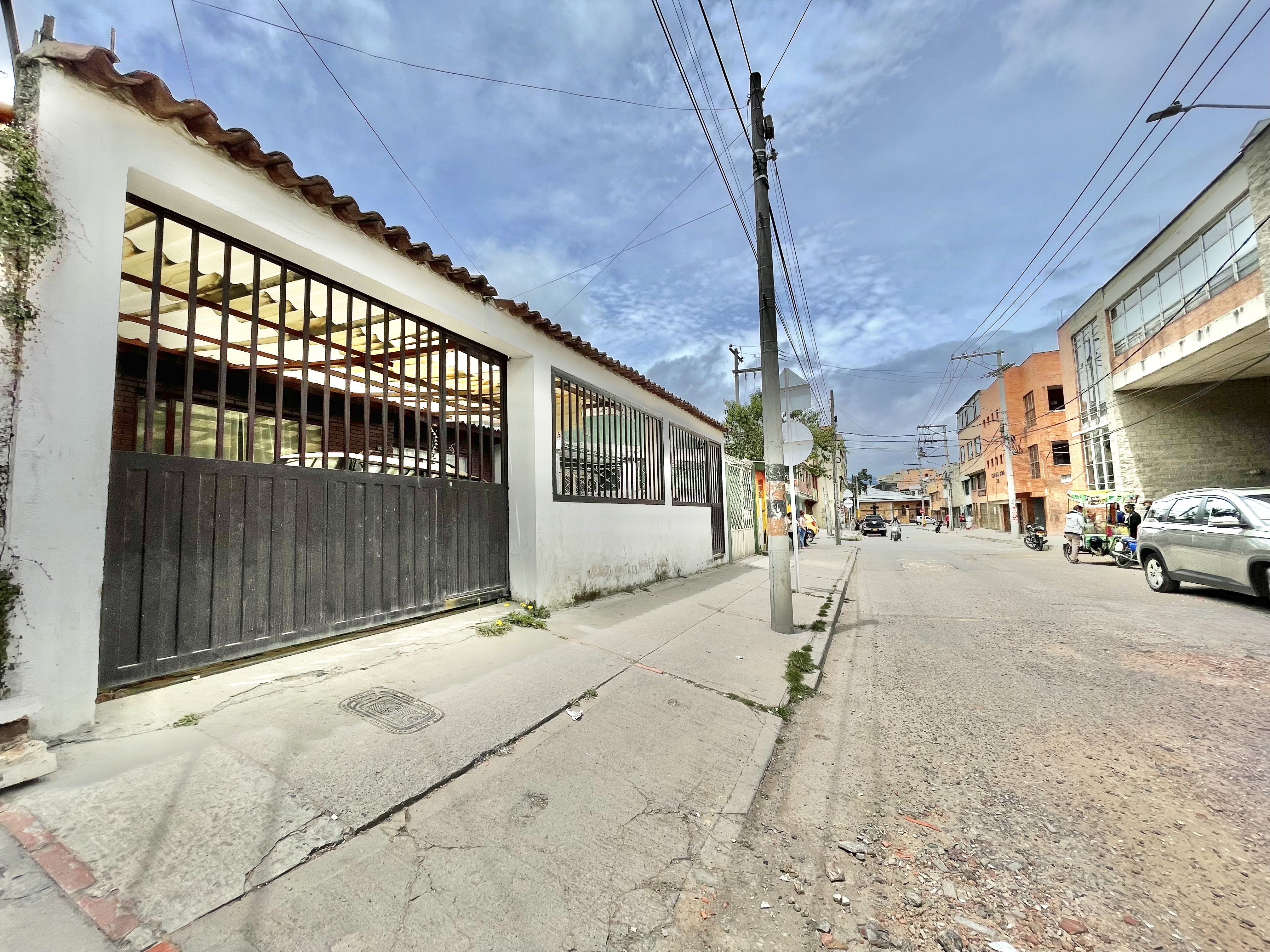 Casa de 7 alcobas en venta en San Antonio Norte, Bogotá, 159 m² · foto 5 de 24