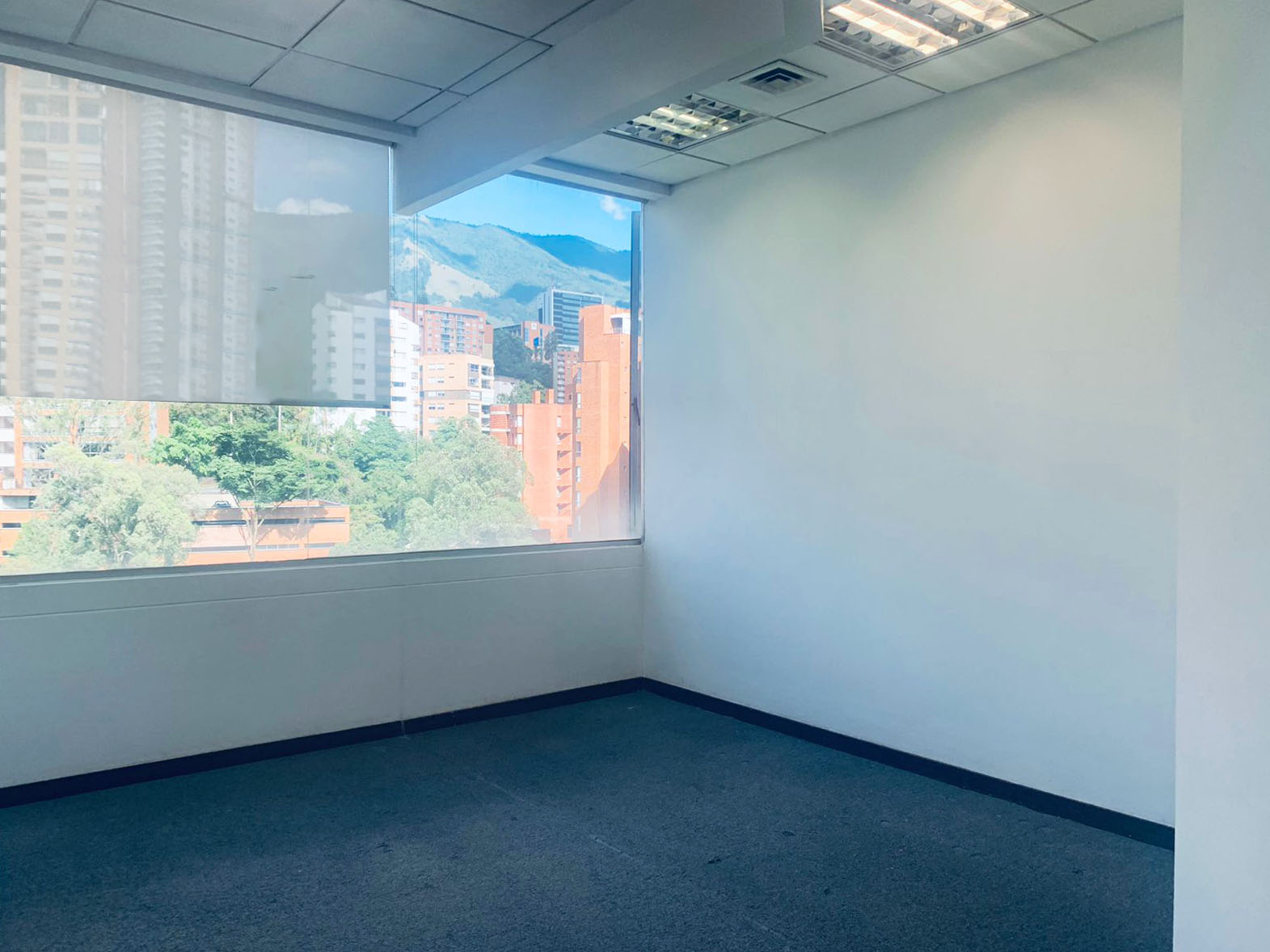 Oficina en arriendo en Villa Carlota, Medellín, 342 m² · foto 4 de 14