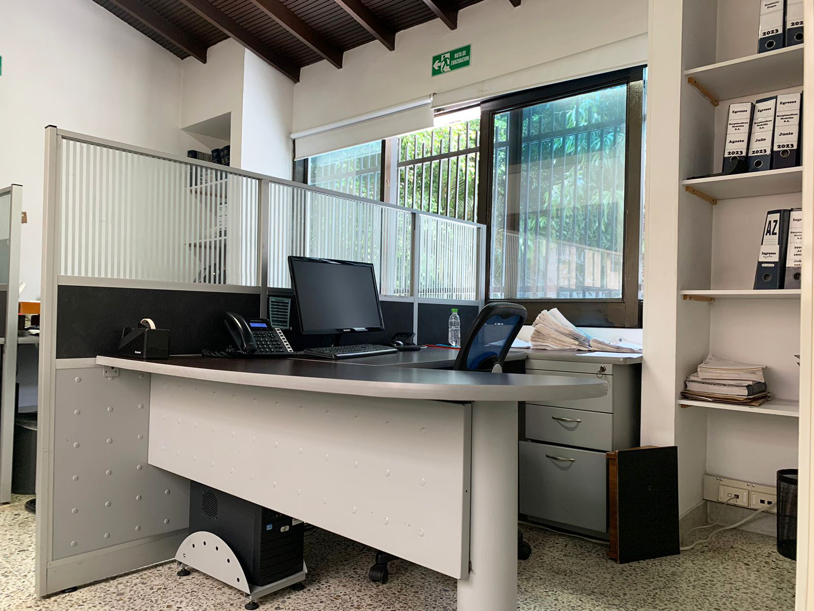 Oficina en arriendo en Patio Bonito, Medellín, 427 m² · foto 10 de 12