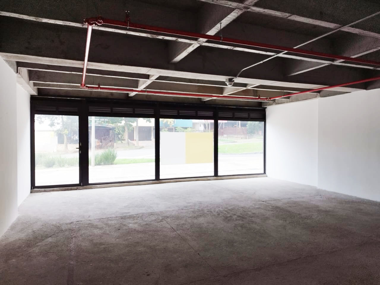 Local en venta en El Portal, Envigado, 65 m² · foto 2 de 8
