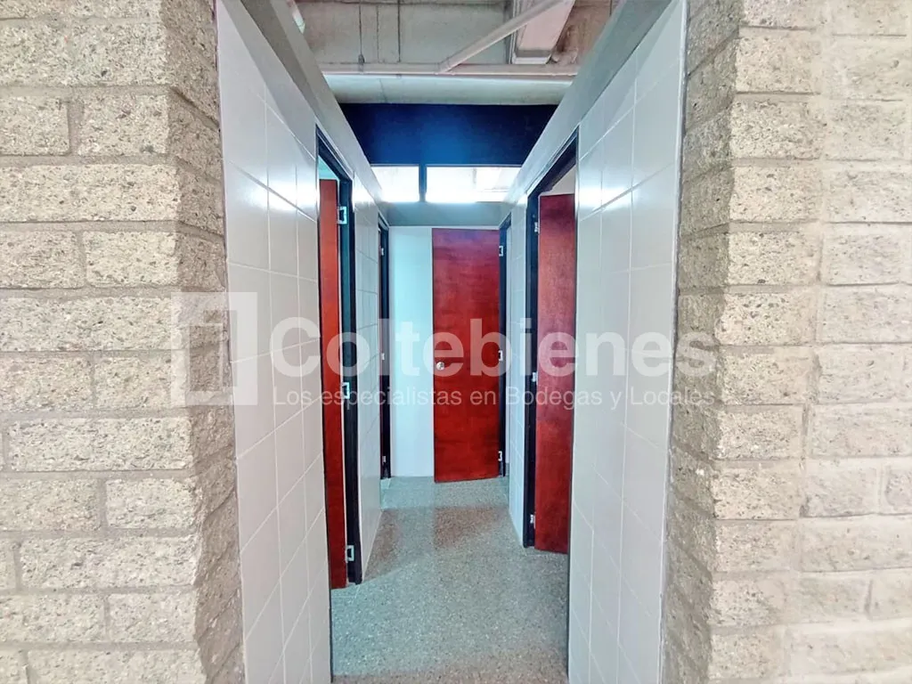 Local en arriendo en Santa Fe, Medellín, 1940 m² · foto 13 de 19