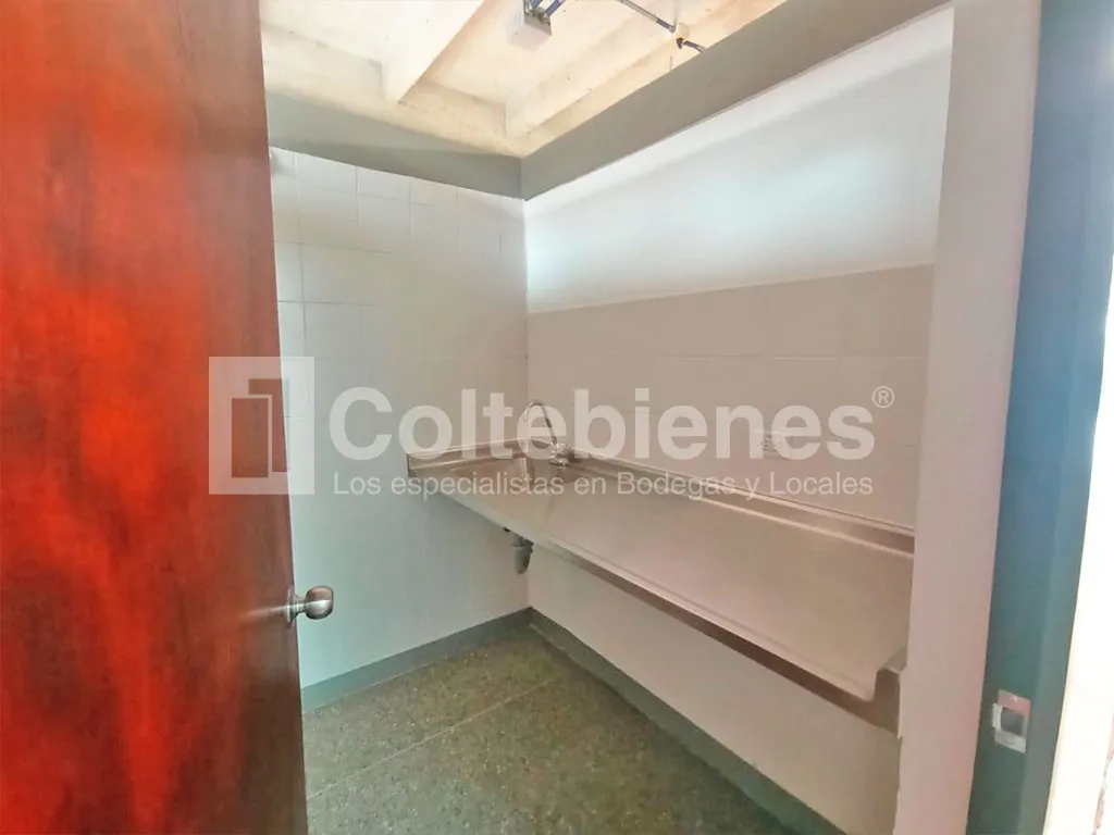 Local en arriendo en Santa Fe, Medellín, 1940 m² · foto 14 de 19