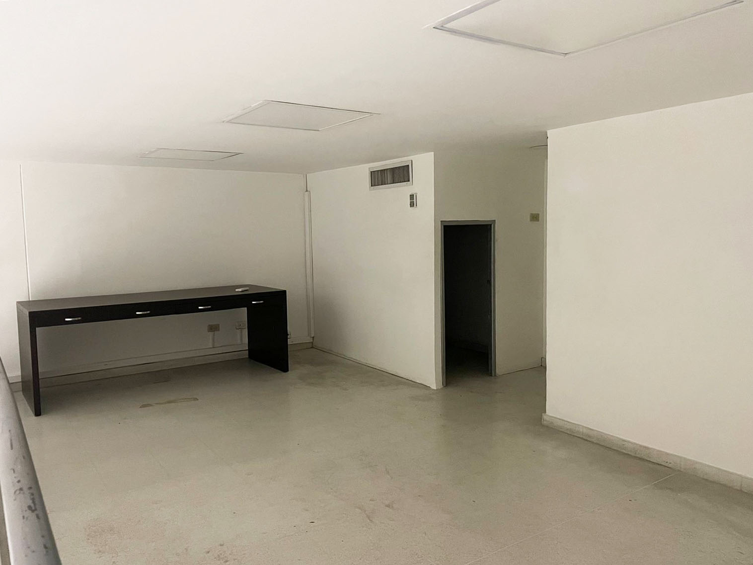Local en arriendo en Colombia, Medellín, 95 m² · foto 3 de 5
