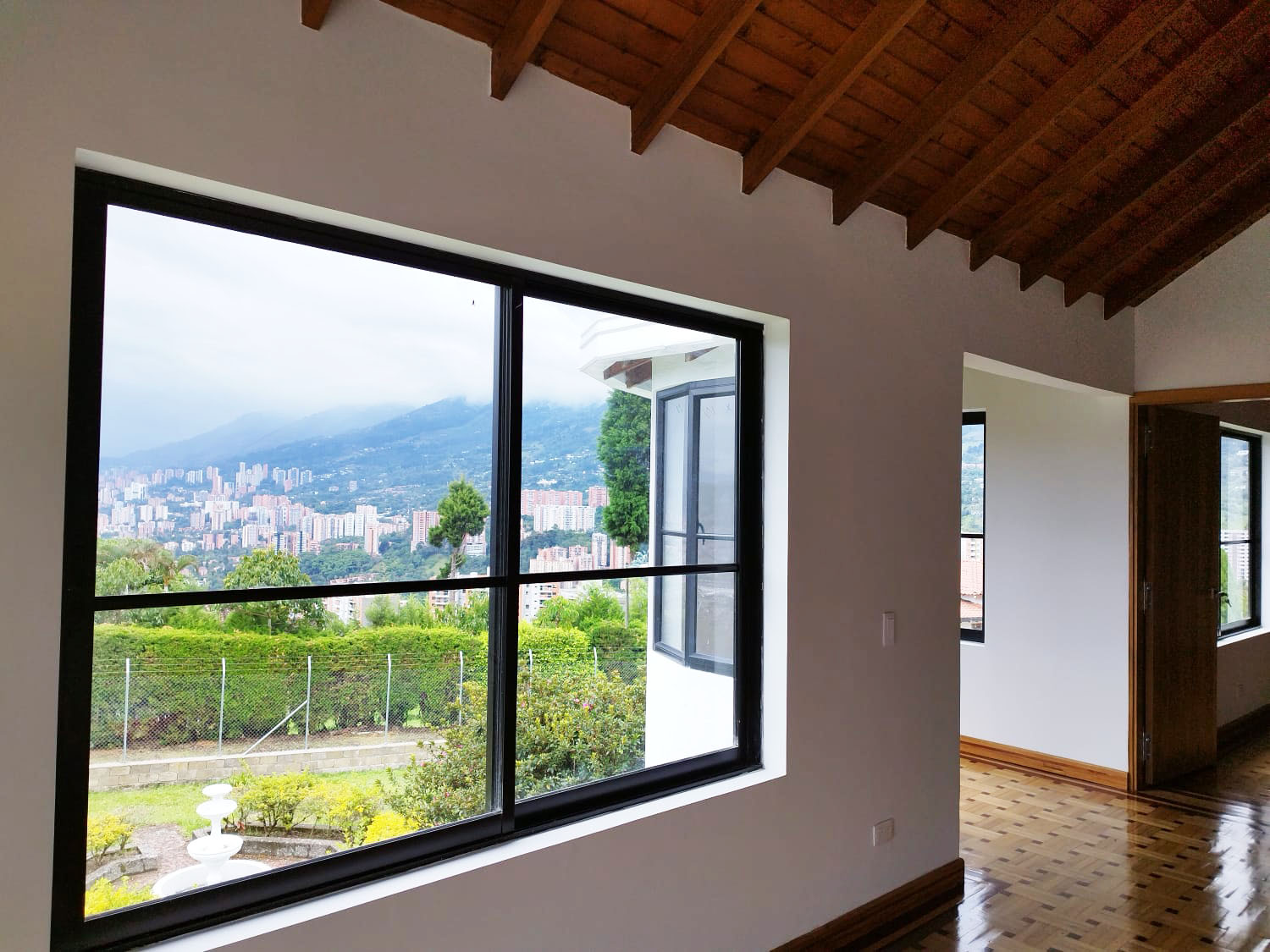 Oficina en arriendo en La Mina, Envigado, 300 m² · foto 13 de 20