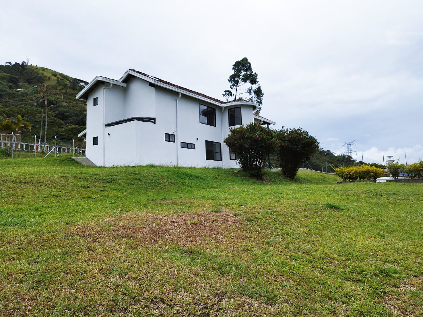 Oficina en arriendo en La Mina, Envigado, 300 m² · foto 20 de 20