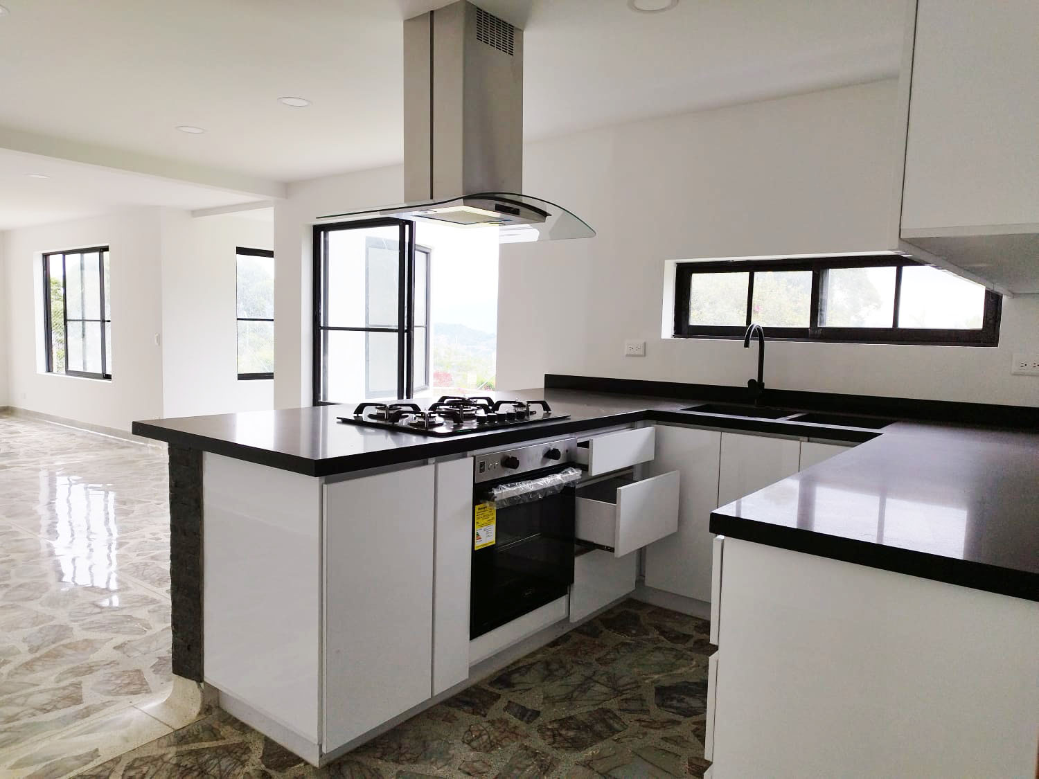 Oficina en arriendo en La Mina, Envigado, 300 m² · foto 5 de 20