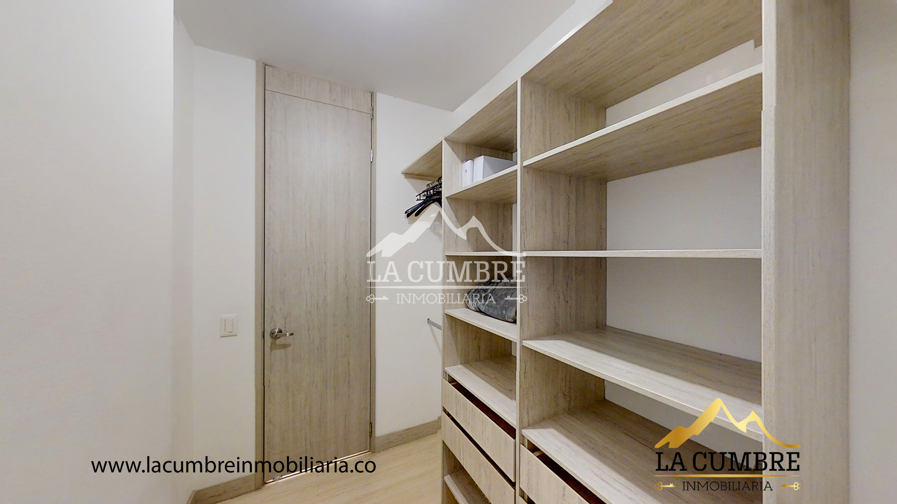 Apartamento en arriendo en Lalinde, Medellín · foto 14 de 15