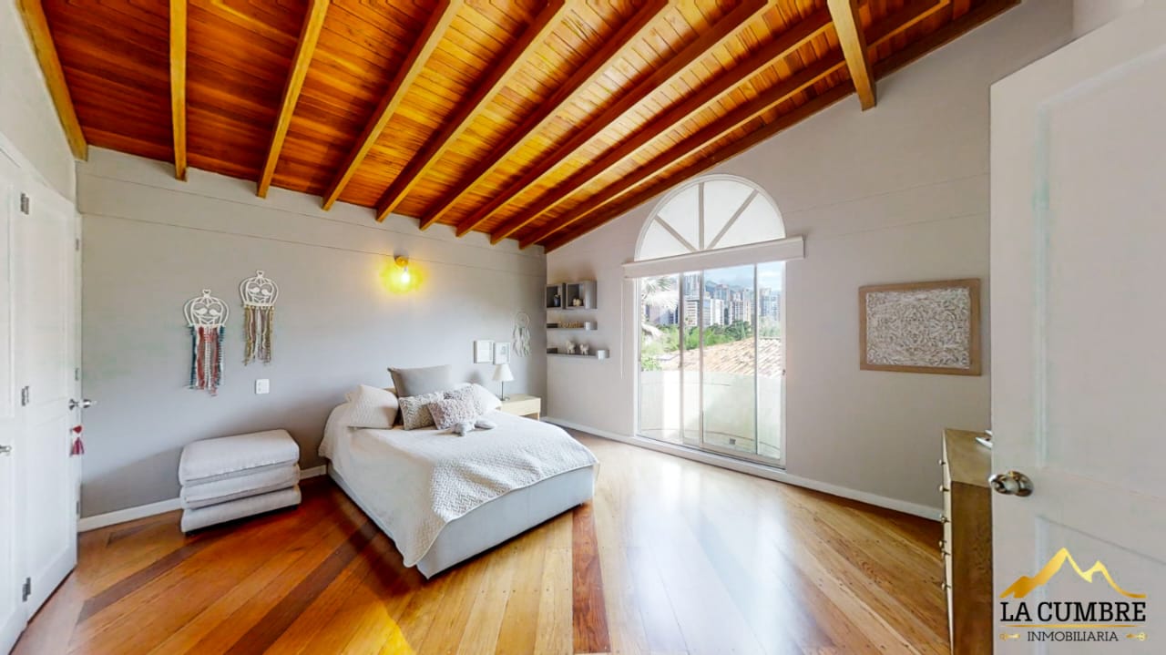 Casa de 4 alcobas en venta en Altos Del Poblado, Medellín, 368 m² · foto 10 de 11