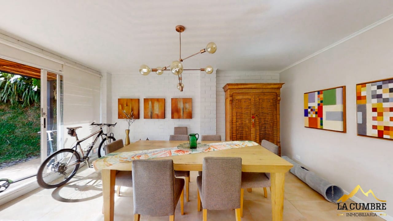 Casa de 4 alcobas en venta en Altos Del Poblado, Medellín, 368 m² · foto 3 de 11