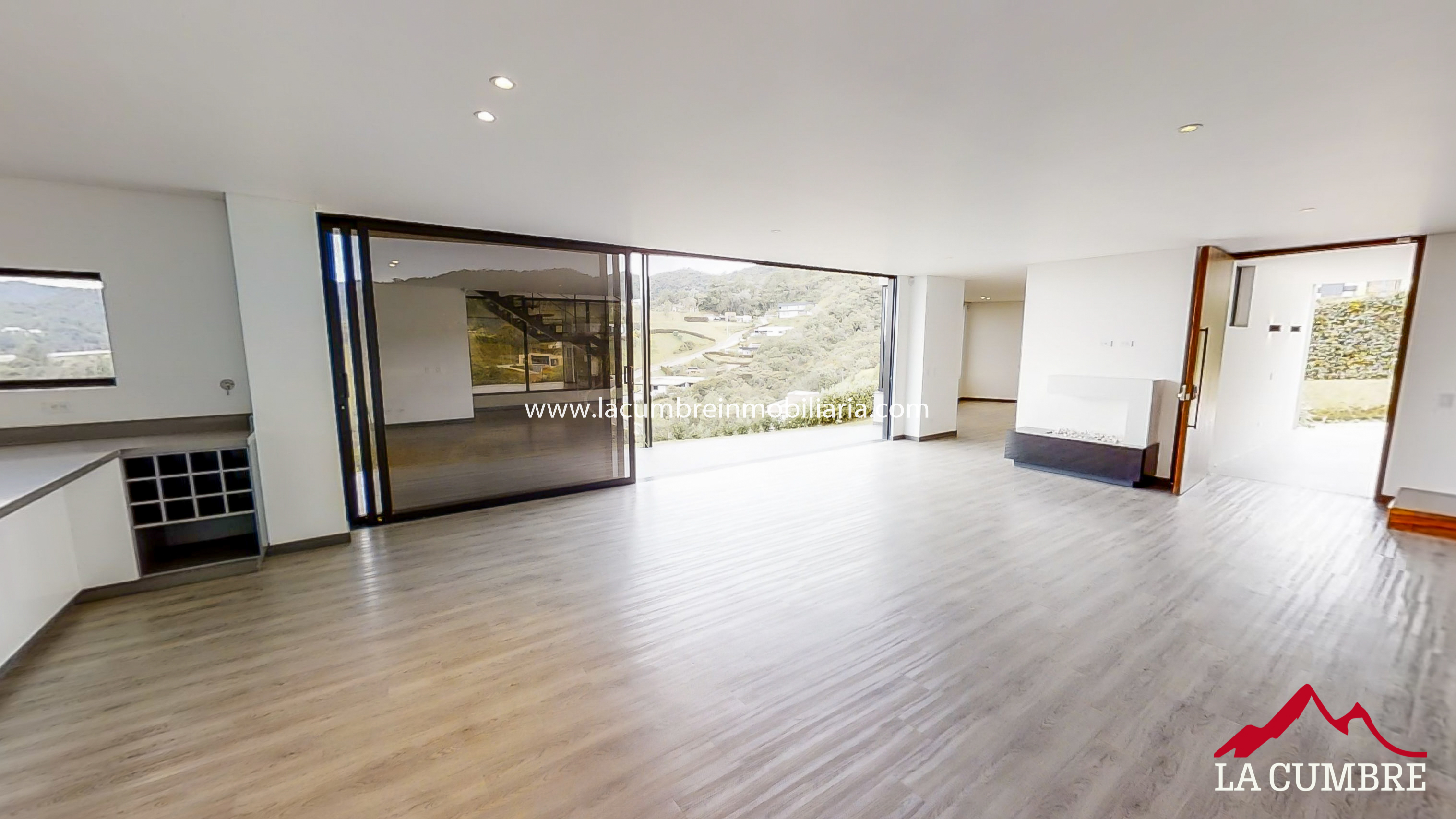 3BR House in Vía Las Palmas (360 m²) - 2