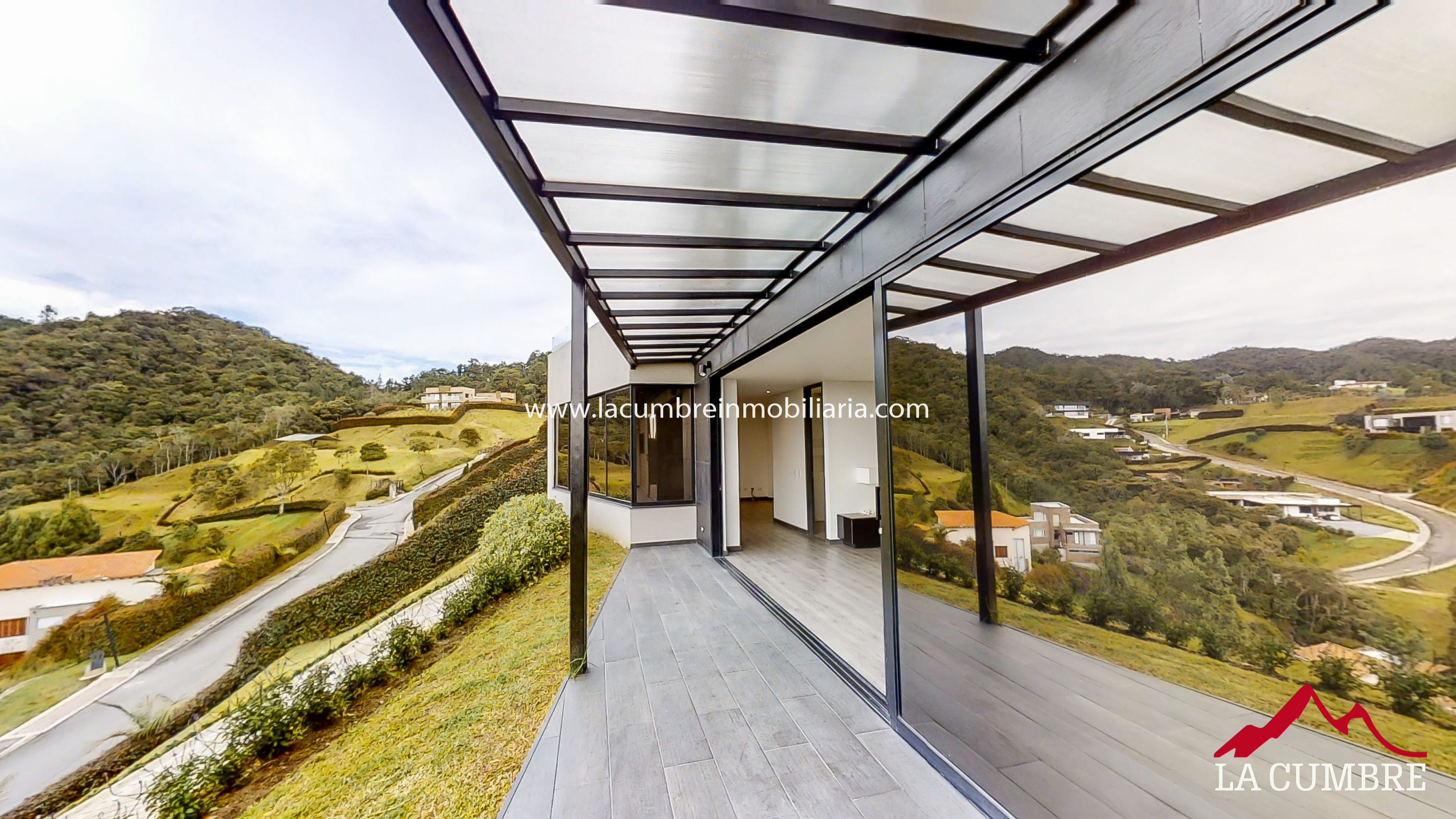3BR House in Vía Las Palmas (360 m²) - 4