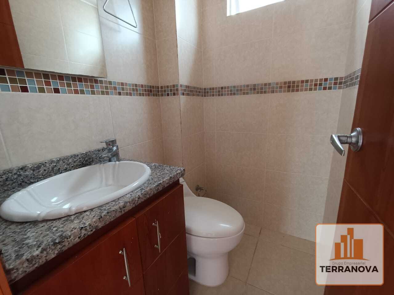 Casa de 5 alcobas en venta en Picaleña Y Mirolindo, Ibagué, 260 m² · foto 18 de 24