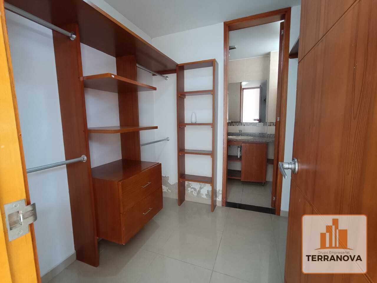 Casa de 5 alcobas en venta en Picaleña Y Mirolindo, Ibagué, 260 m² · foto 19 de 24