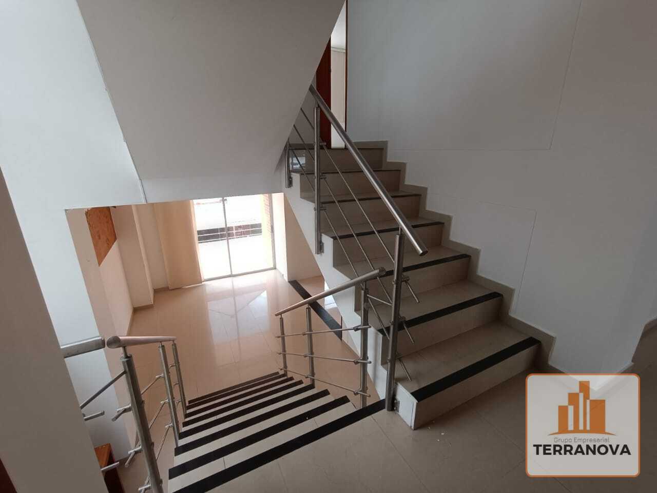 Casa de 5 alcobas en venta en Picaleña Y Mirolindo, Ibagué, 260 m² · foto 3 de 24