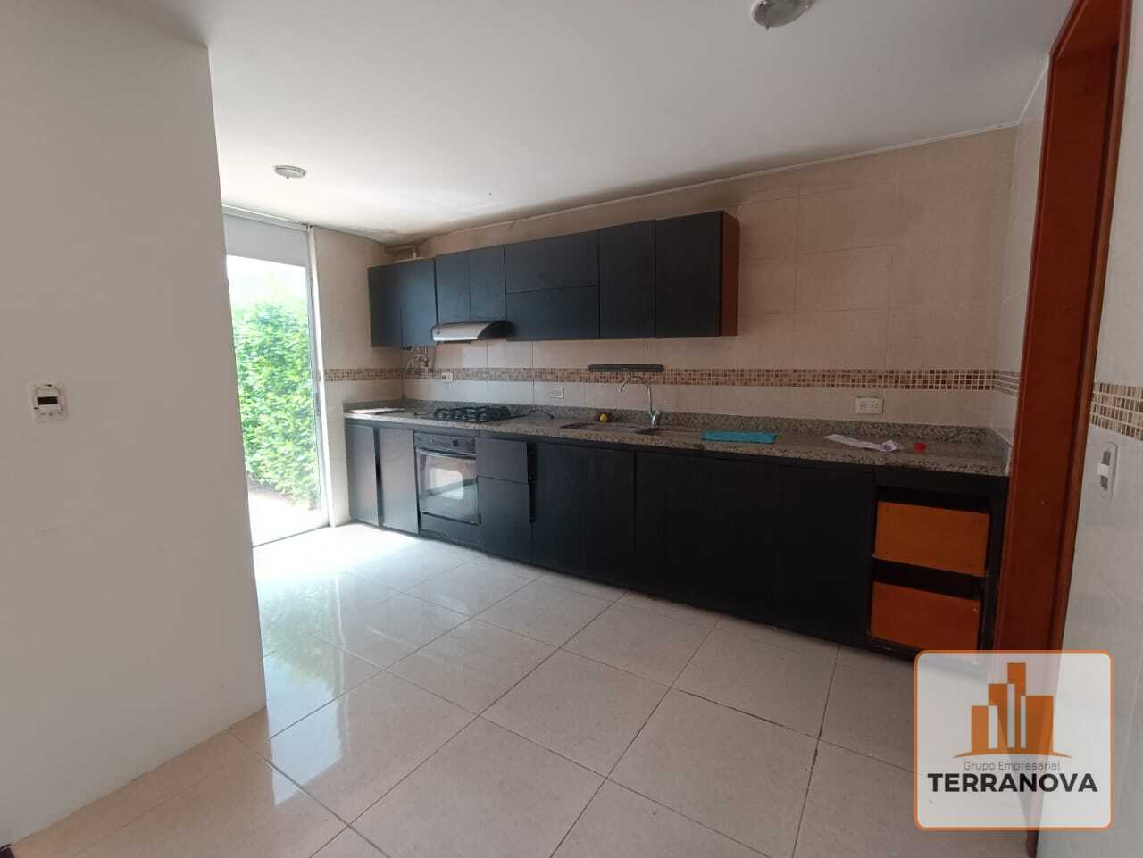 Casa de 5 alcobas en venta en Picaleña Y Mirolindo, Ibagué, 260 m² · foto 5 de 24