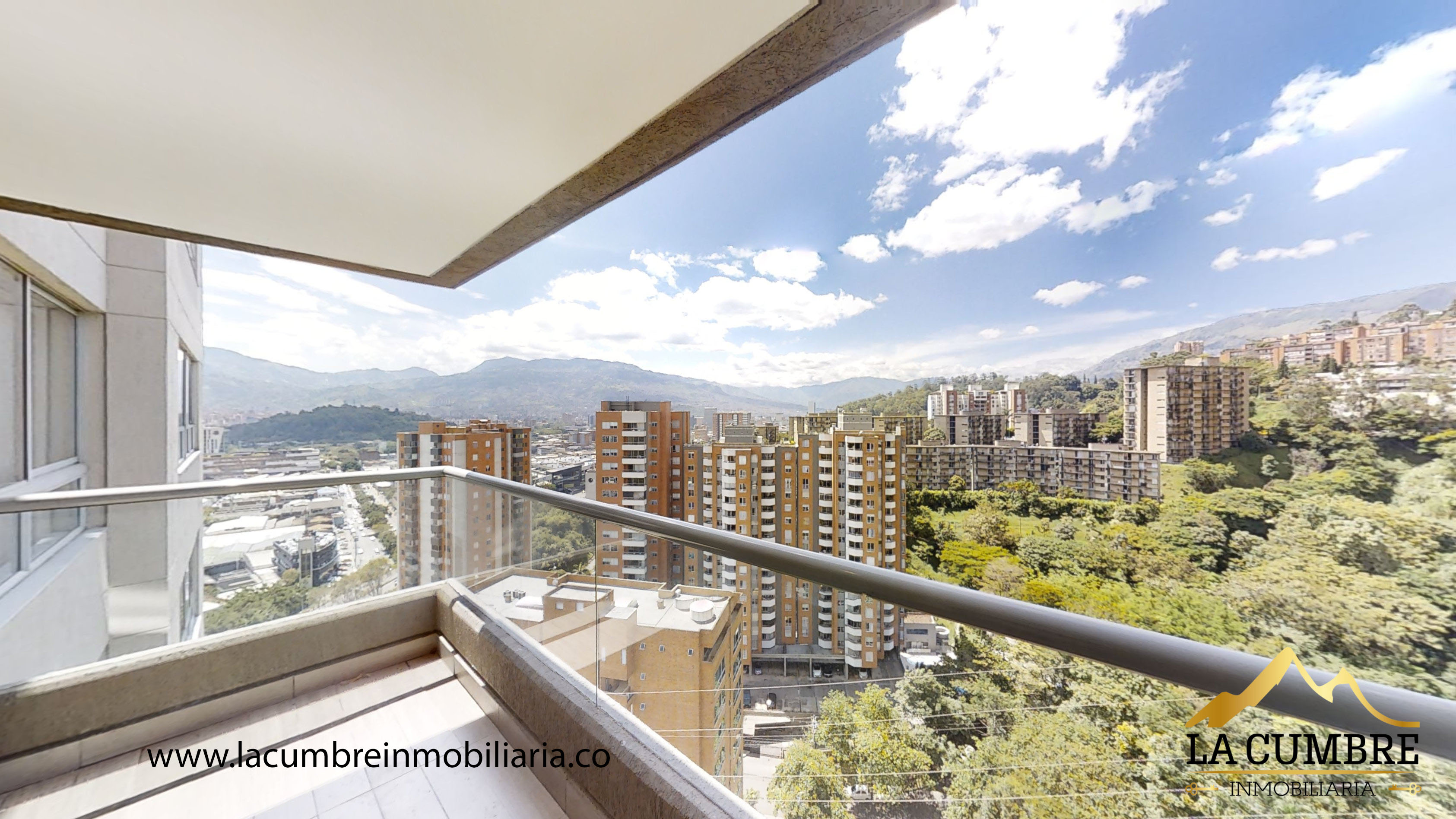 Apartamento en arriendo en Castropol, Medellín · foto 2 de 9