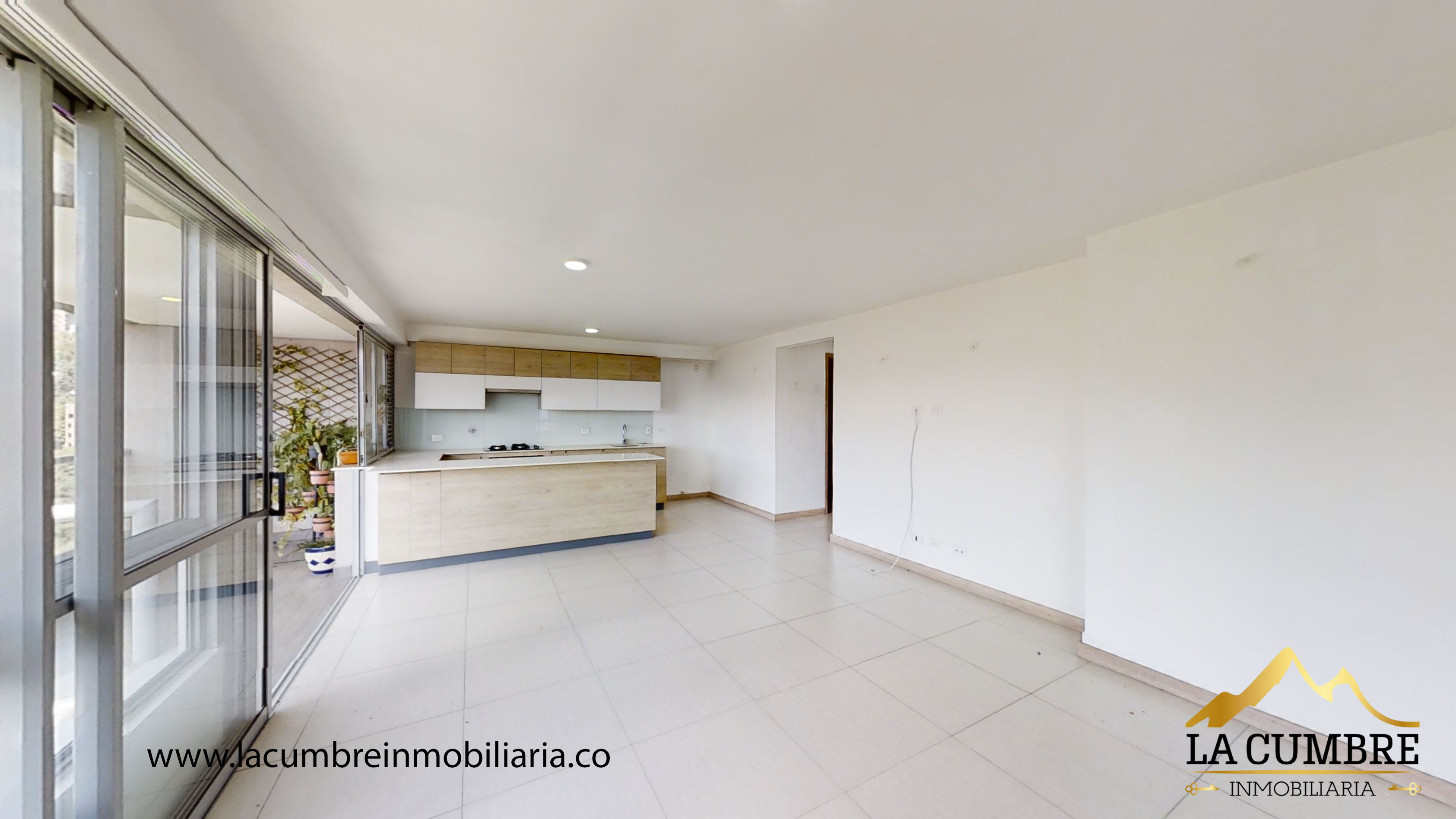 Apartamento en arriendo en Castropol, Medellín · foto 5 de 9