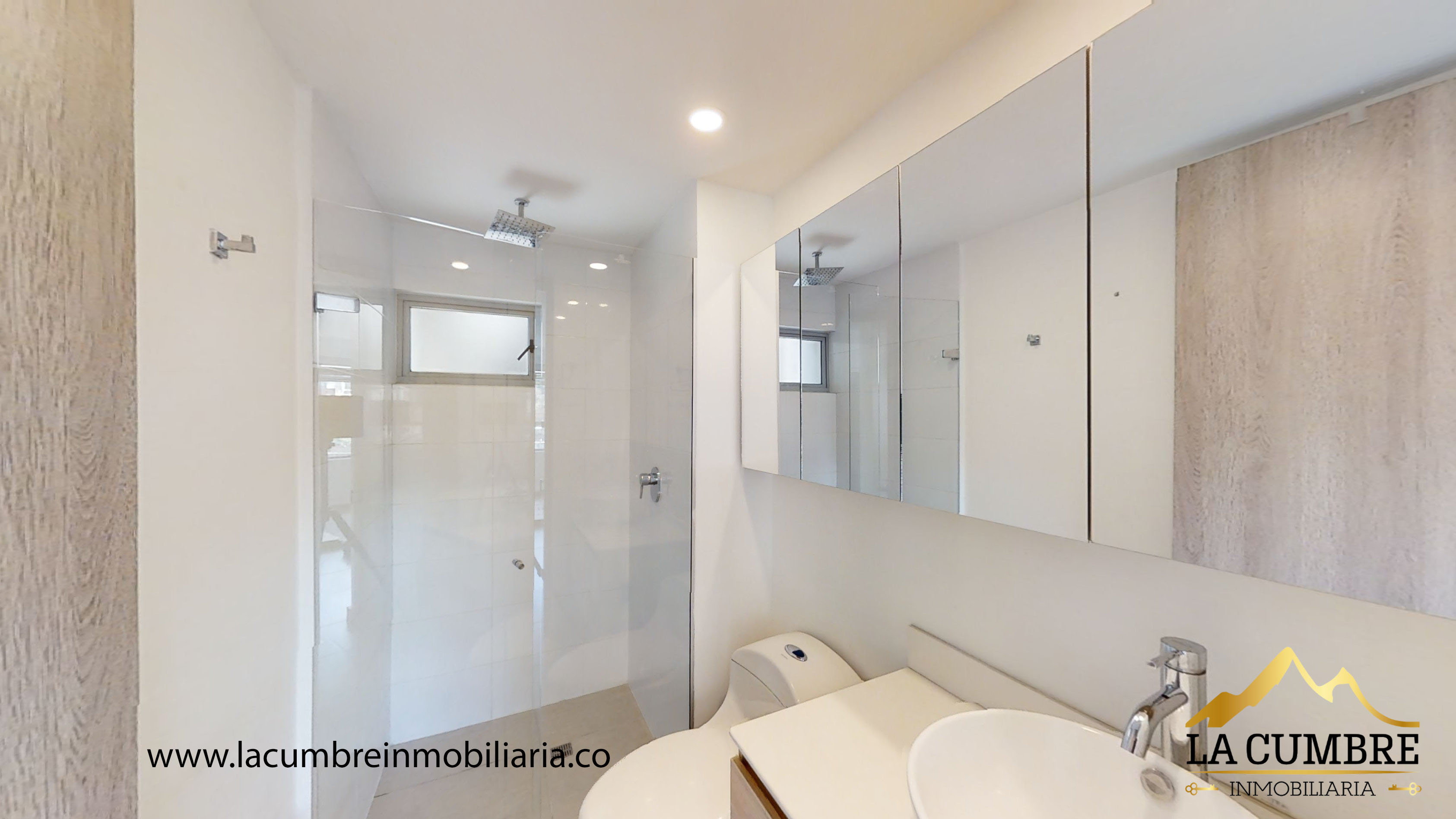 Apartamento en arriendo en Castropol, Medellín · foto 6 de 9