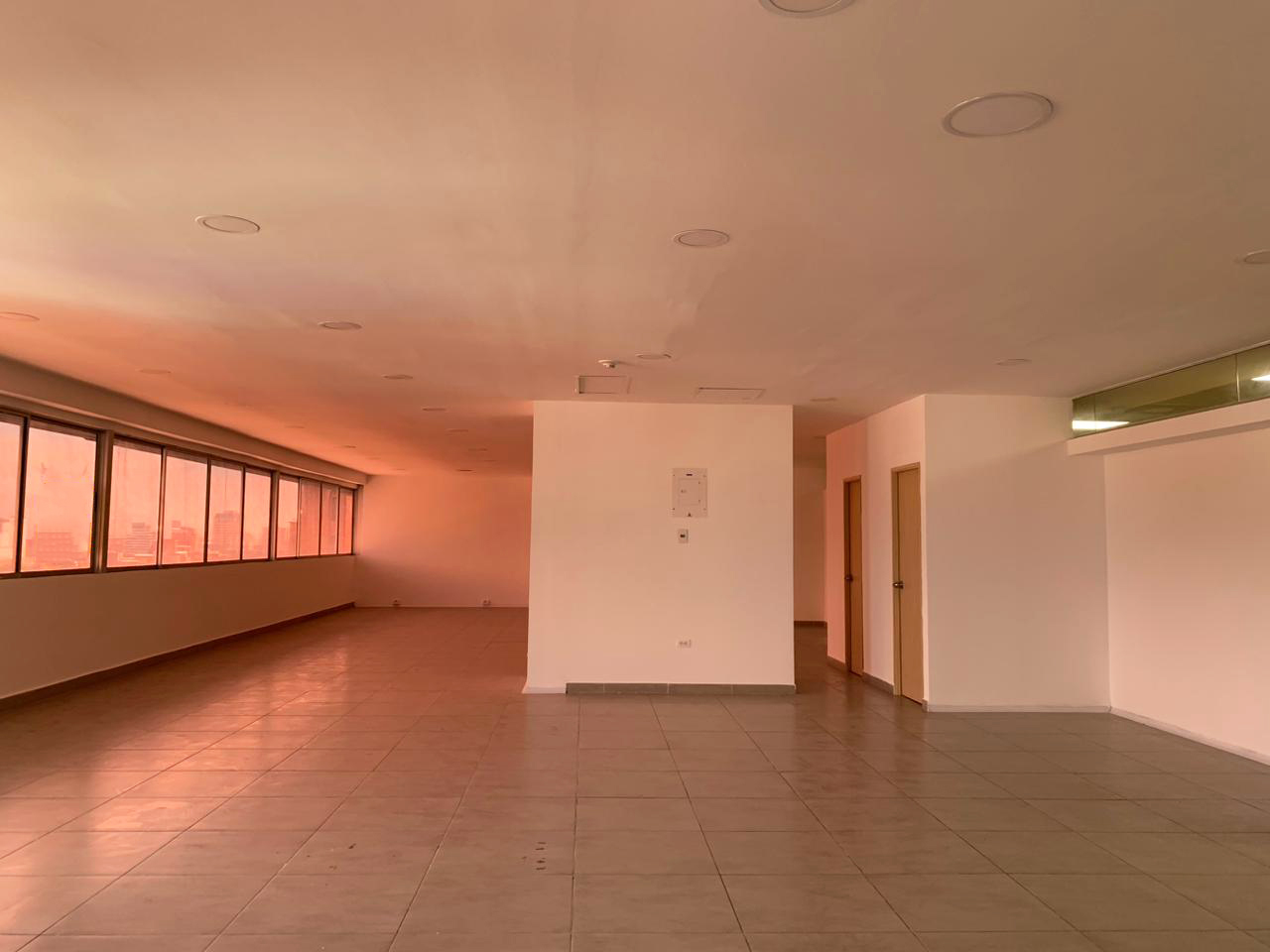 Oficina en arriendo en San Diego, Medellín, 295 m² · foto 7 de 11