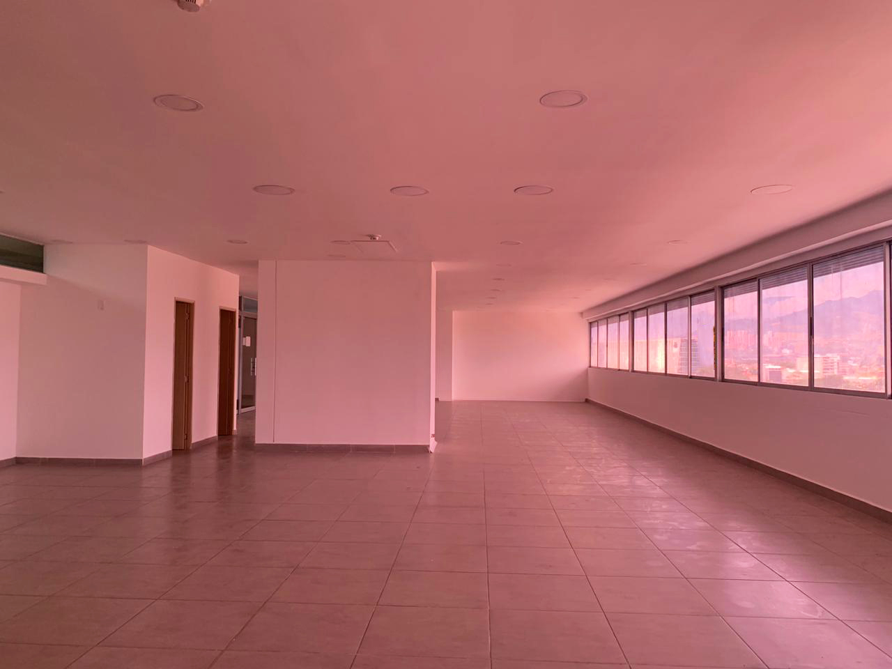 Oficina en arriendo en San Diego, Medellín, 295 m² · foto 8 de 11