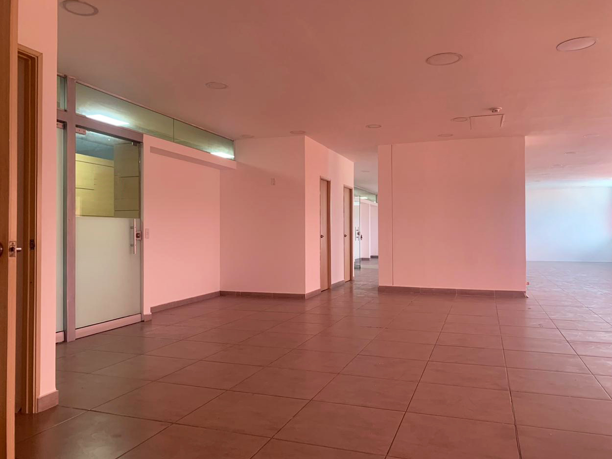 Oficina en arriendo en San Diego, Medellín, 295 m² · foto 9 de 11