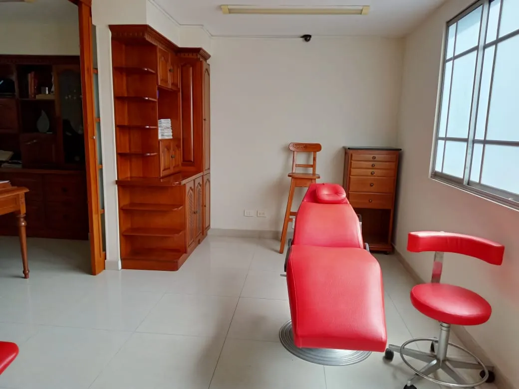 Consultorio en venta en Sector Plaza De Bolivar, Pereira, 110 m² · foto 5 de 11