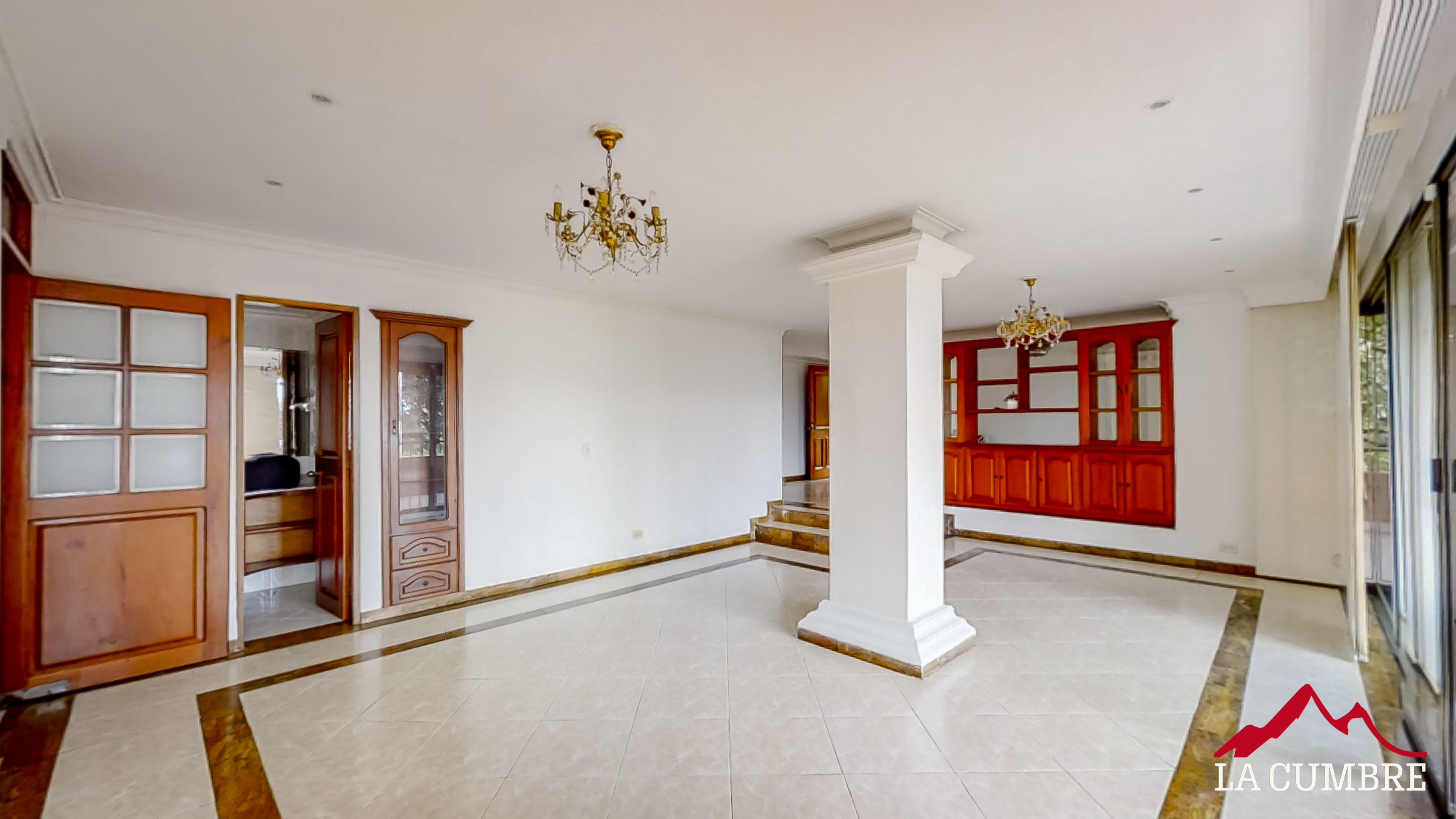 Apartamento de 4 alcobas en arriendo en El Tesoro, Medellín, 252 m² · foto 4 de 12