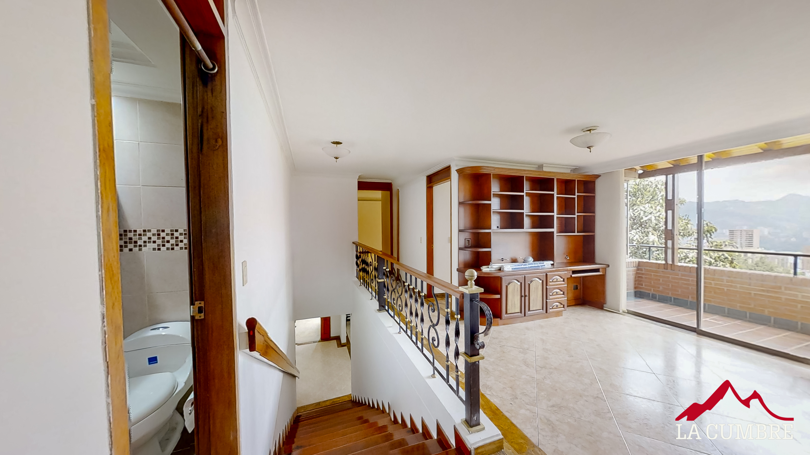 Apartamento de 4 alcobas en arriendo en El Tesoro, Medellín, 252 m² · foto 6 de 12