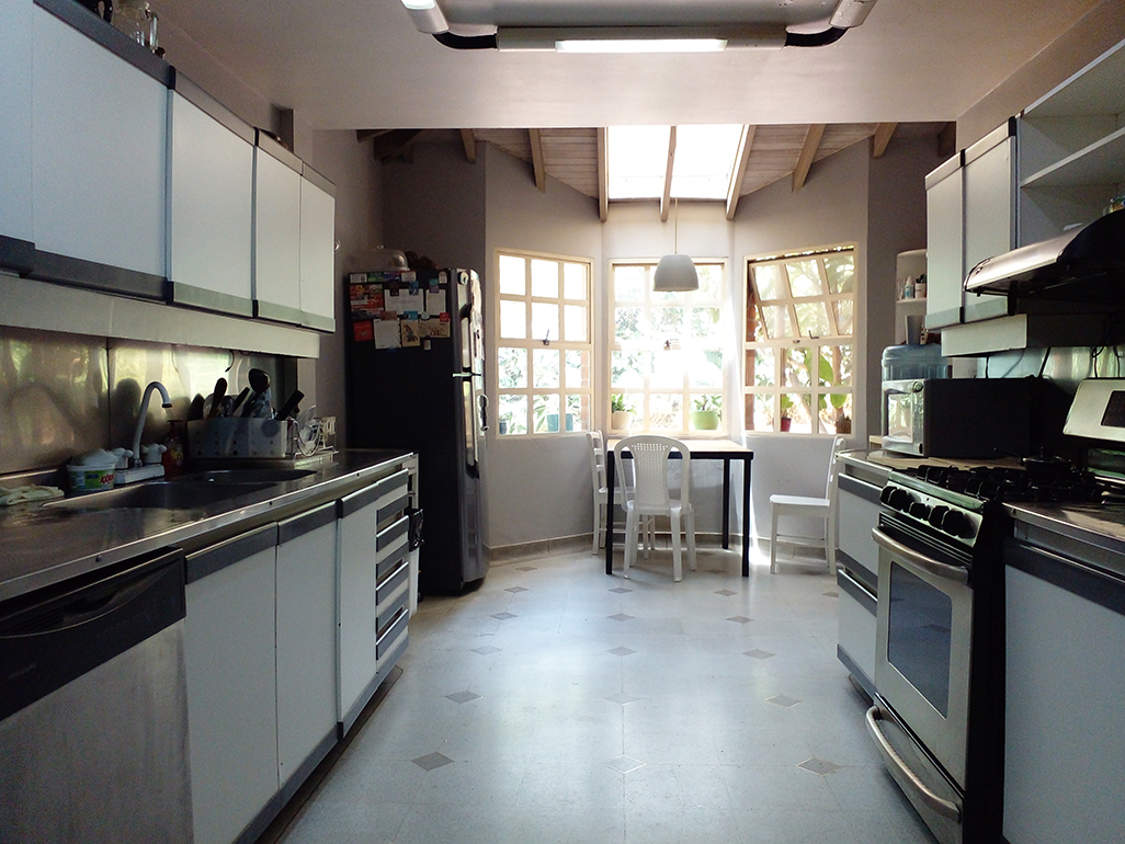 Casa de 4 alcobas en arriendo en Los Balsos, Medellín, 500 m² · foto 6 de 20