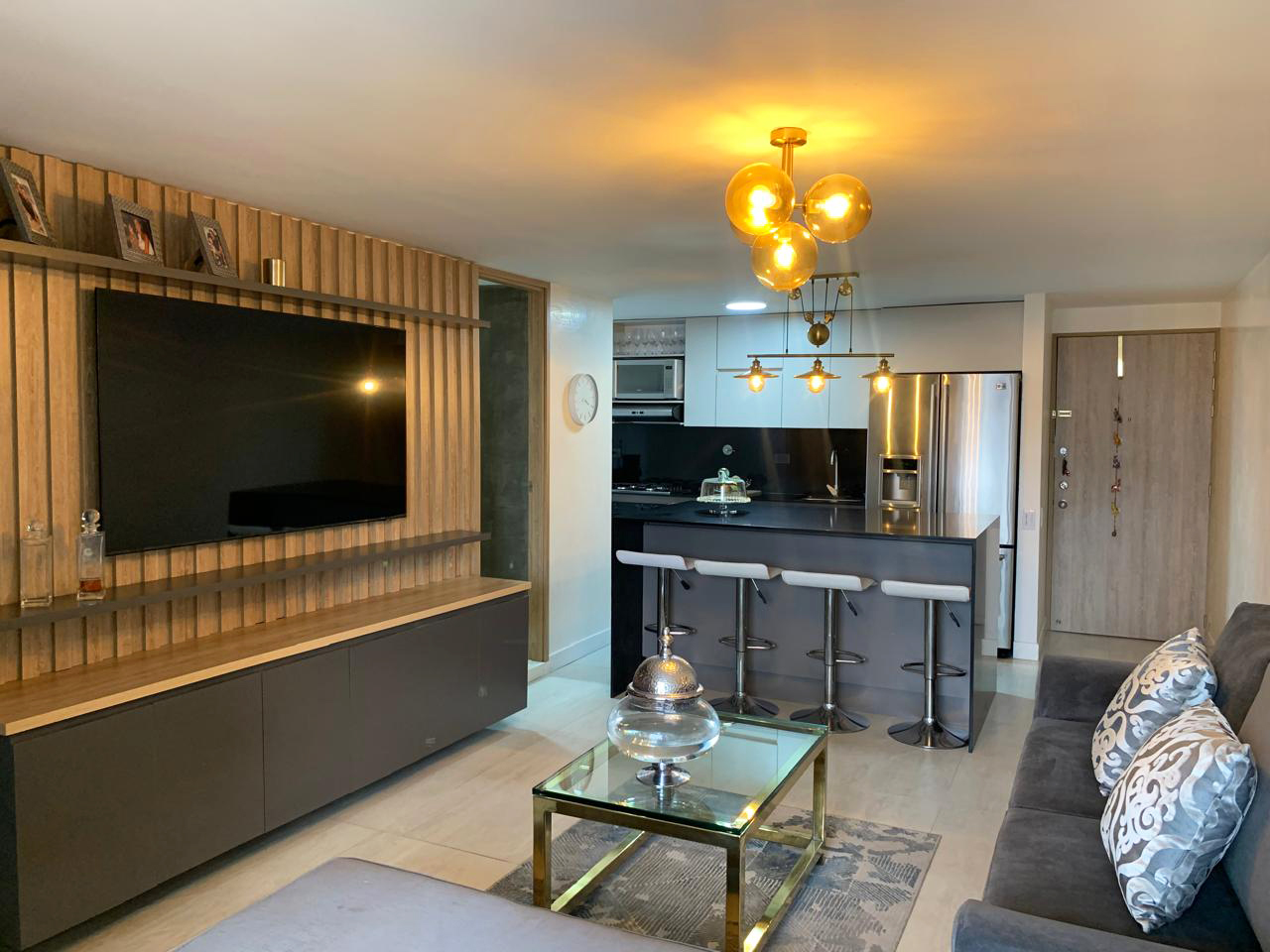 Apartamento en arriendo en La Florida, Medellín · foto 2 de 14