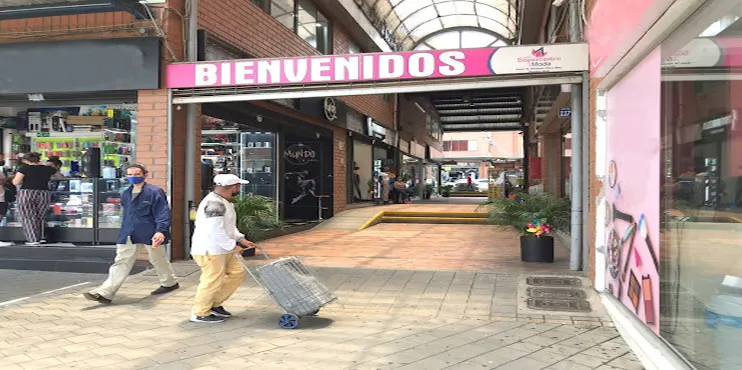 Local en venta en Viviendas Del Sur, Itagüí, 47 m² · foto 4 de 6