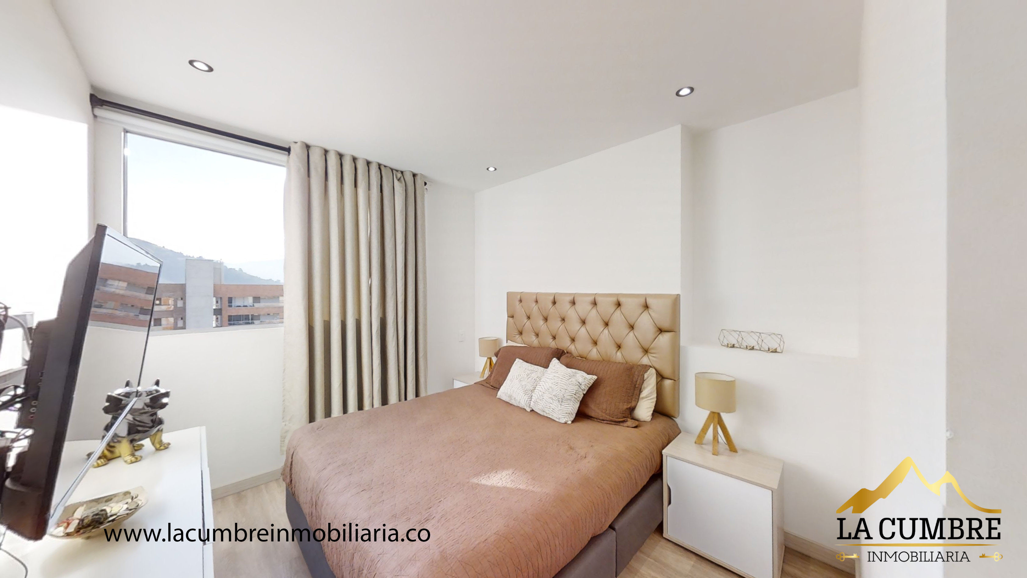 Apartamento de 2 alcobas en arriendo en Camino Verde, Envigado, 168 m² · foto 9 de 18