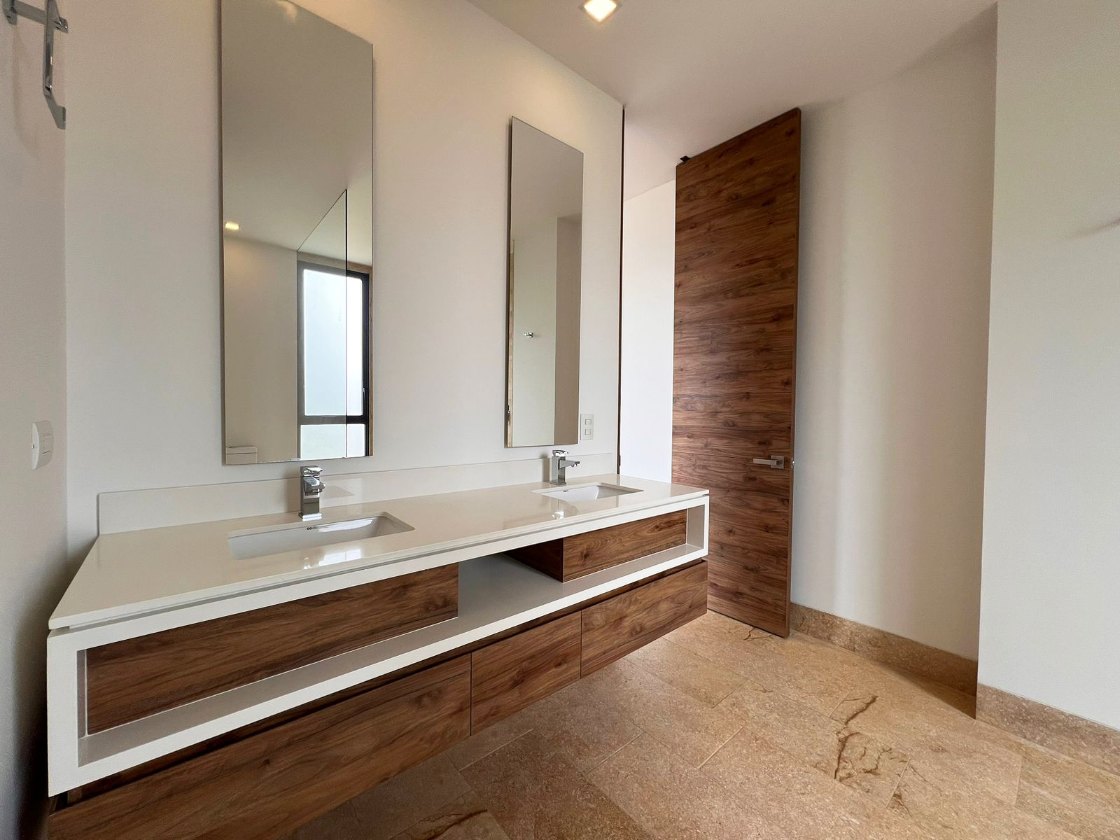 Casa de 3 alcobas en venta en Las Palmas, Medellín, 440 m² · foto 13 de 14