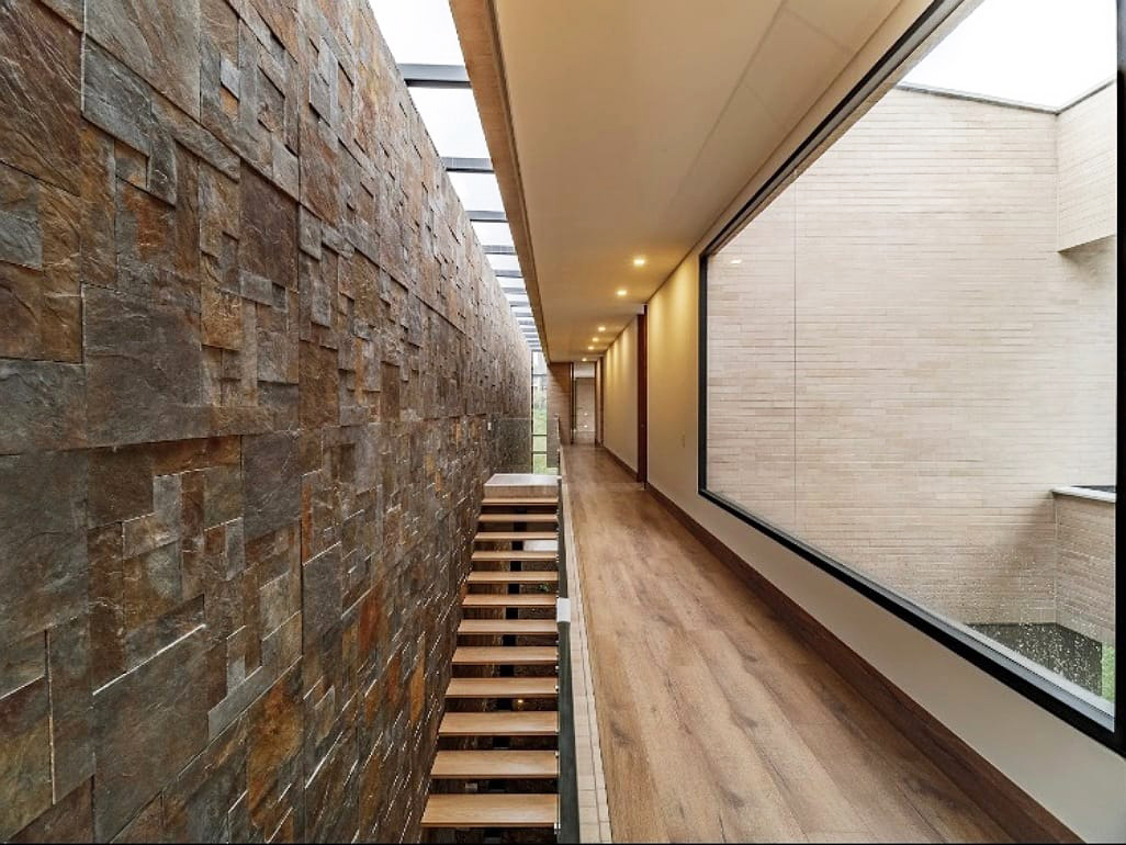 Casa de 3 alcobas en venta en Las Palmas, Medellín, 440 m² · foto 3 de 14