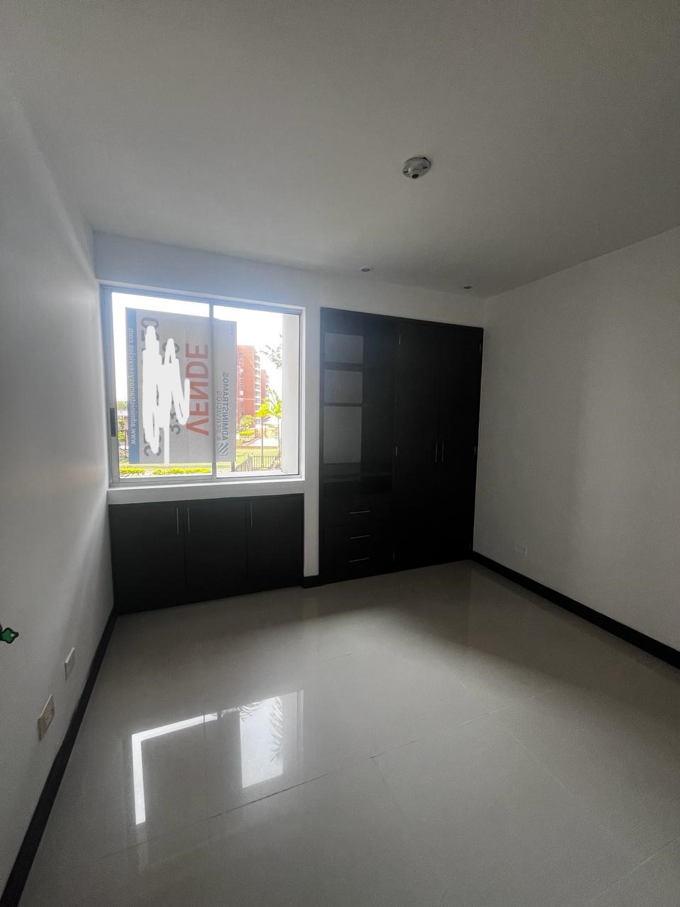 Apartamento de 3 alcobas en venta en Cristales, Cali, 142 m² · foto 12 de 24