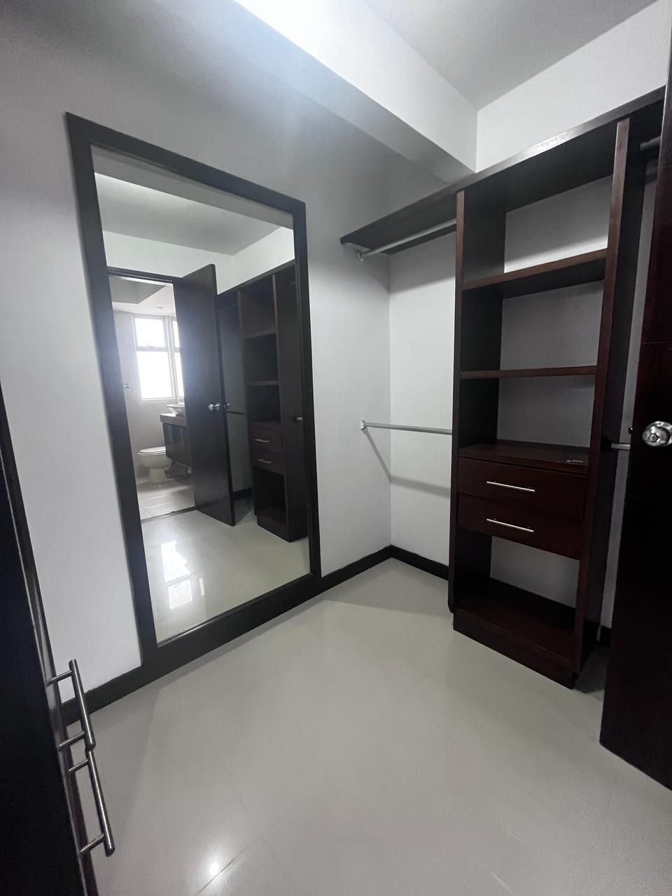 Apartamento de 3 alcobas en venta en Cristales, Cali, 142 m² · foto 15 de 24