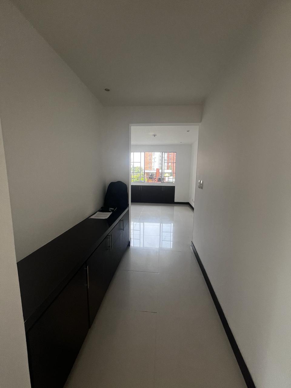 Apartamento de 3 alcobas en venta en Cristales, Cali, 142 m² · foto 16 de 24