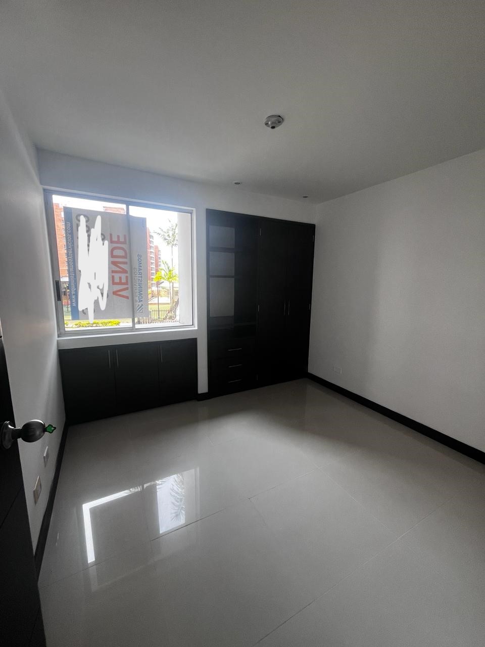 Apartamento de 3 alcobas en venta en Cristales, Cali, 142 m² · foto 4 de 24