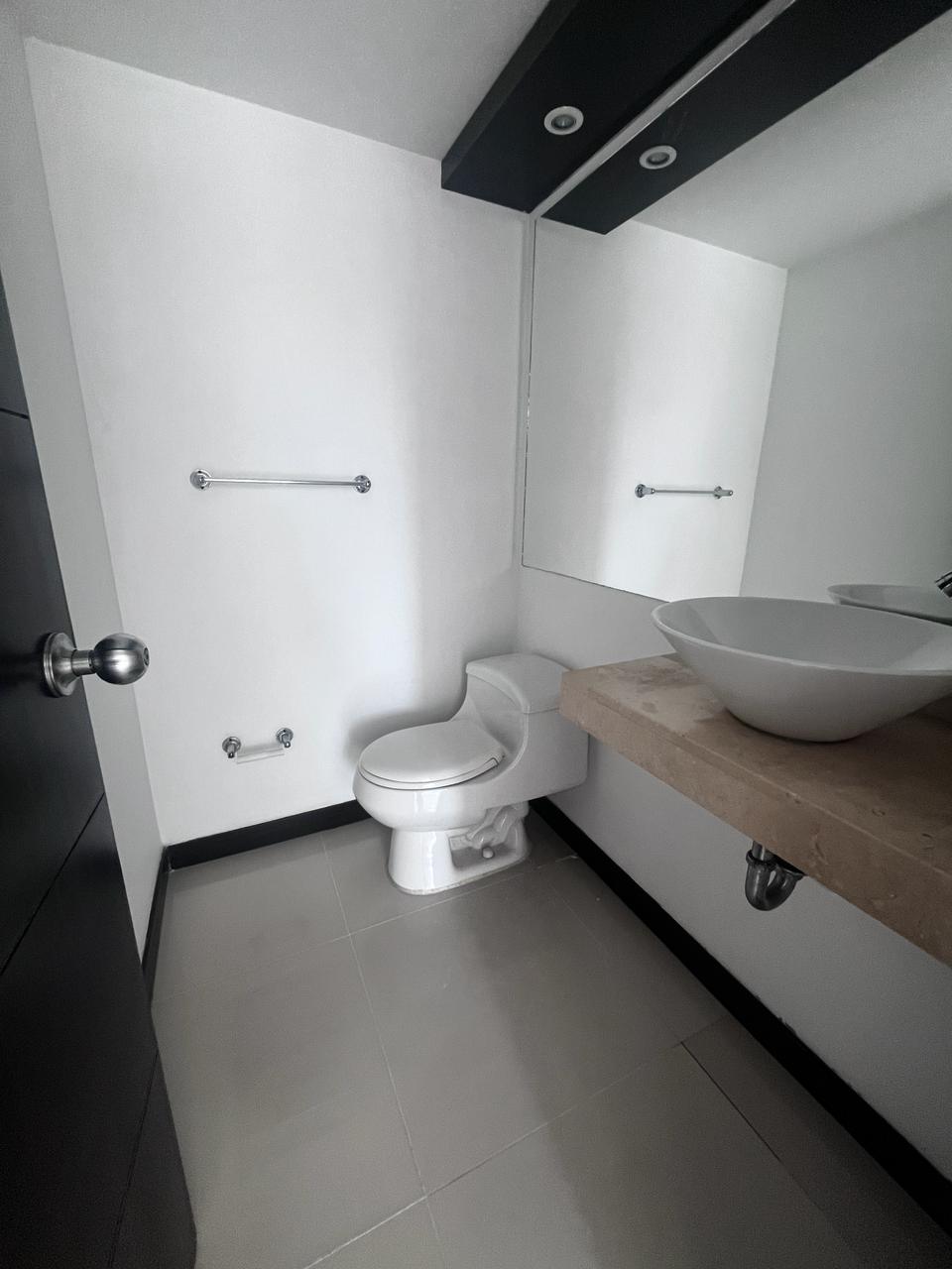 Apartamento de 3 alcobas en venta en Cristales, Cali, 142 m² · foto 5 de 24