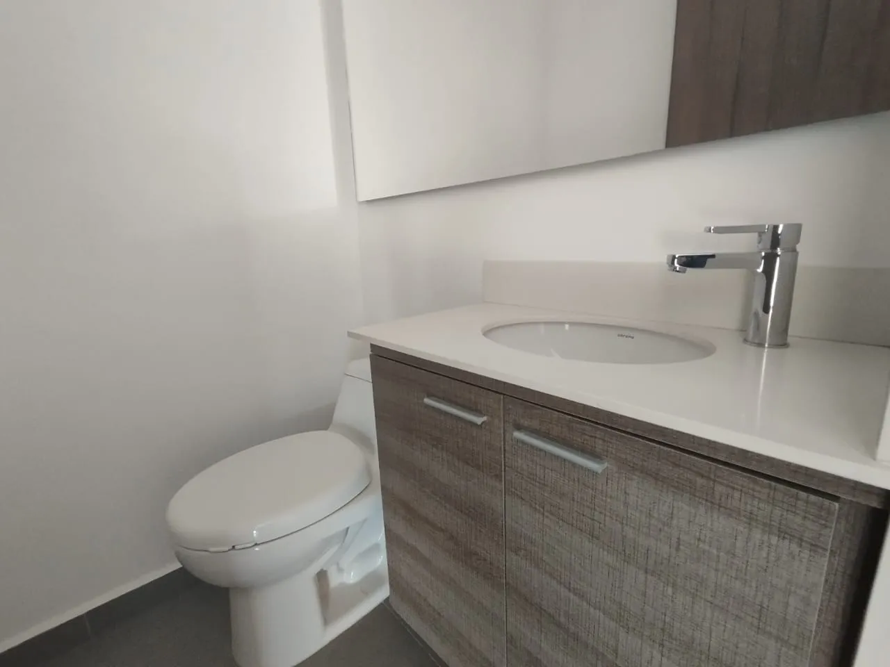 Apartamento de 3 alcobas en arriendo en Loma Del Escobero, Envigado, 112 m² · foto 4 de 15