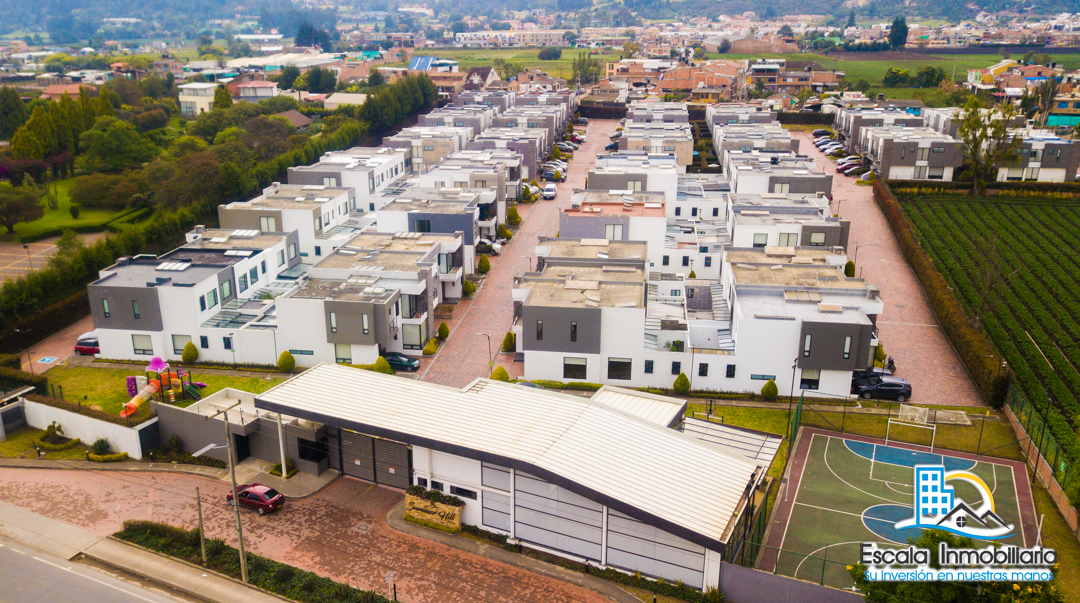 Casa de 3 alcobas en venta en Pueblo Viejo, Cota, 195 m² · foto 5 de 24
