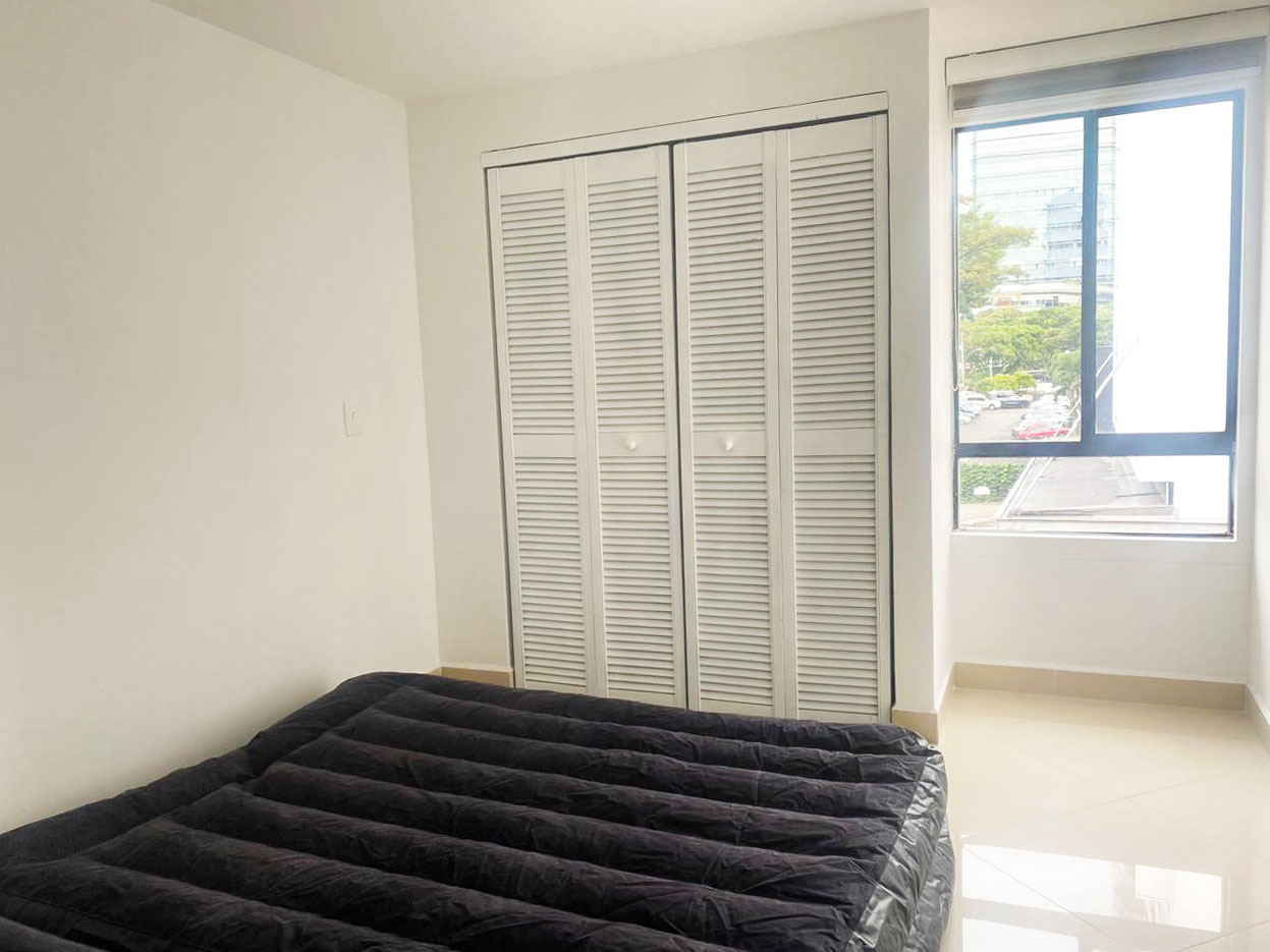 Apartamento de 4 alcobas en arriendo en La Aguacatala, Medellín, 135 m² · foto 16 de 19