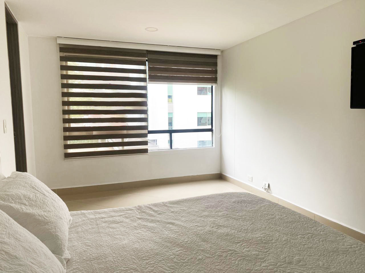 Apartamento de 4 alcobas en arriendo en La Aguacatala, Medellín, 135 m² · foto 8 de 19