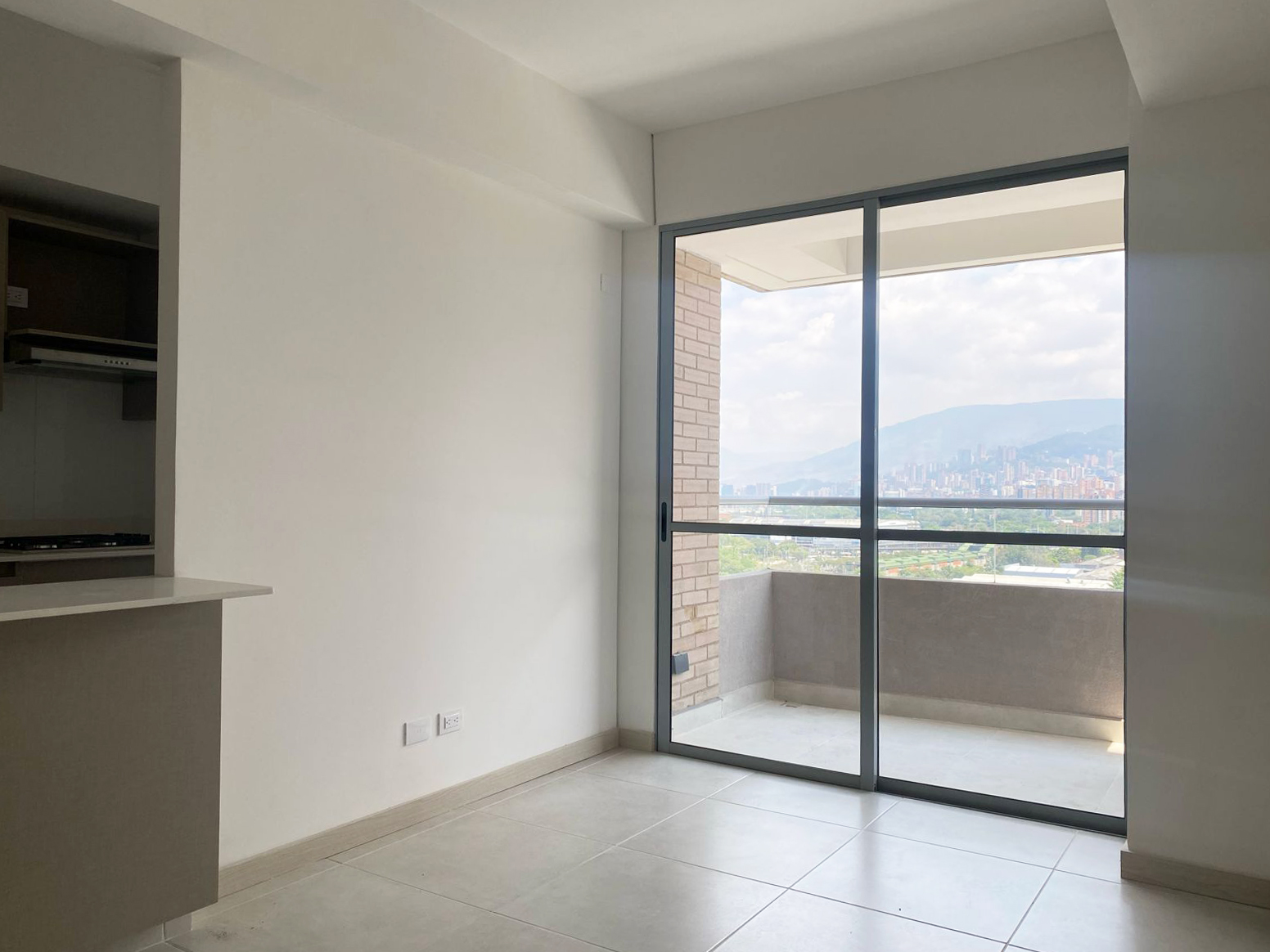 Apartamento en venta en Jardines, Envigado · foto 2 de 12