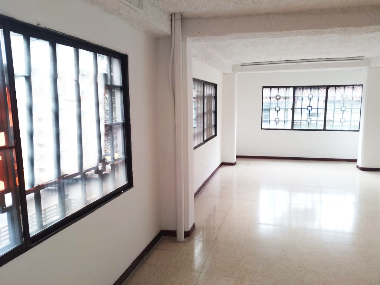 Bodega en arriendo en El Chagualo, Medellín, 110 m² · foto 10 de 14