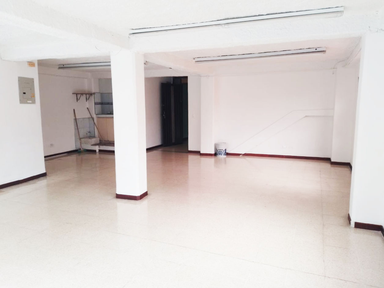 Bodega en arriendo en El Chagualo, Medellín, 110 m² · foto 4 de 14